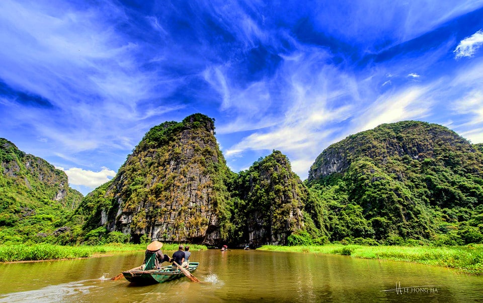 Tam Coc golden season smoothly in the West's check-in vietnam - News ...